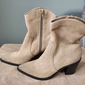 BP Surina Lea Boot (size 5.5)---NEW!!